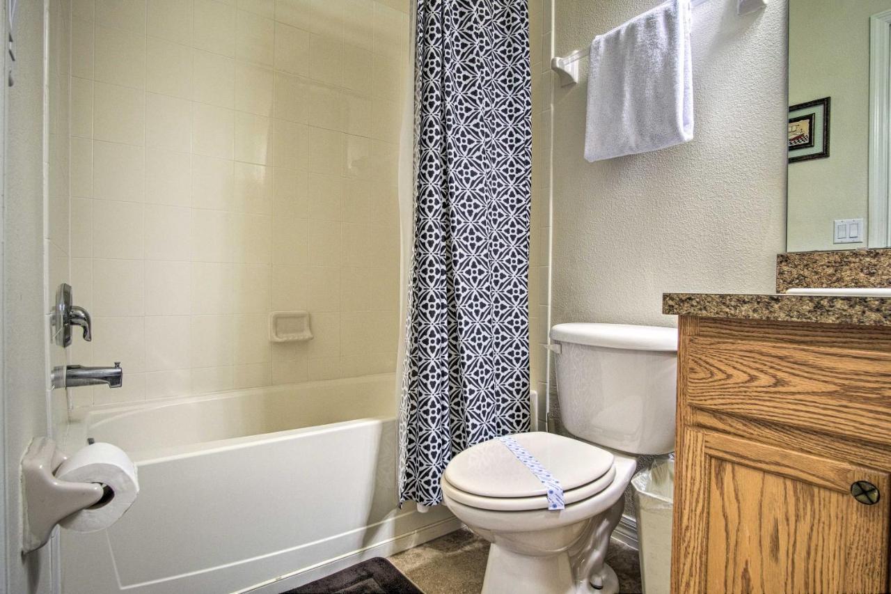 Quiet Condo With Balcony About 2 Miles To Disney World! ออร์ลันโด ภายนอก รูปภาพ